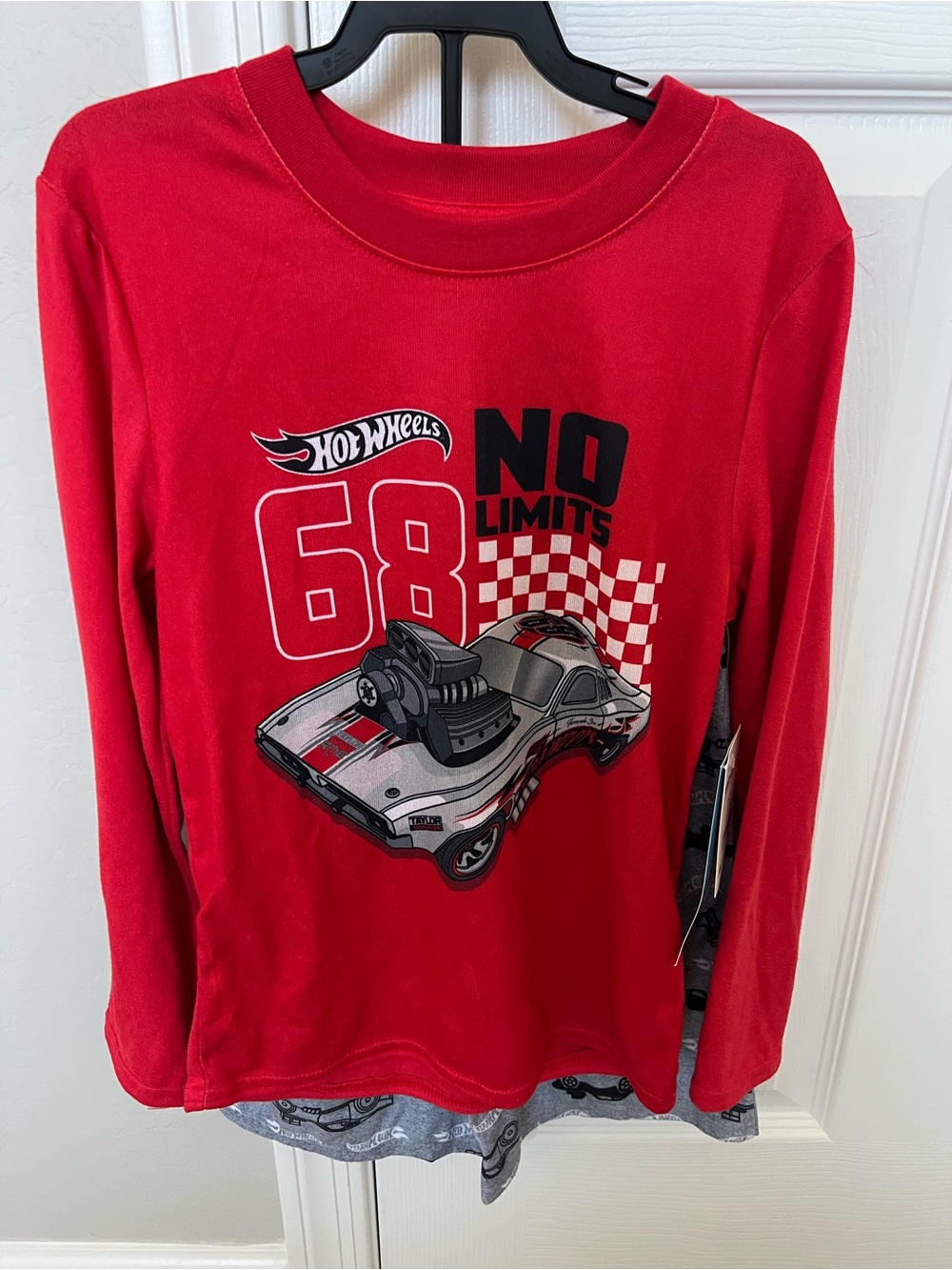 Hot Wheels Boys' Red 'No Limits' Racing Graphic Long-Sleeve Tee NWT $12 size 6-7